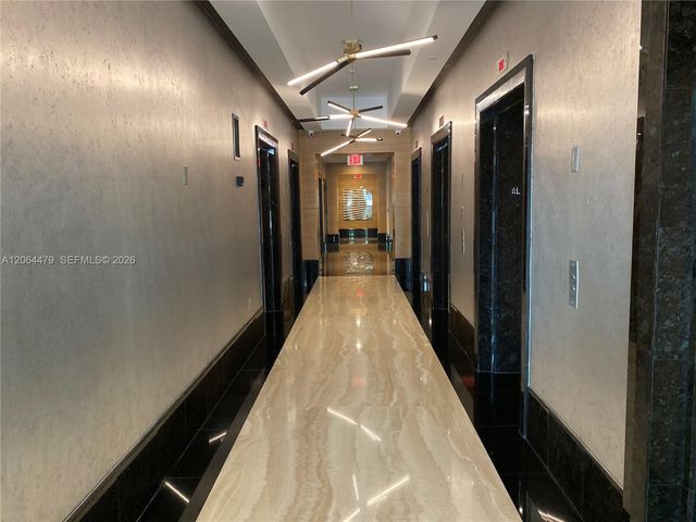 950 Brickell Bay Dr 3709, Miami, FL 33131