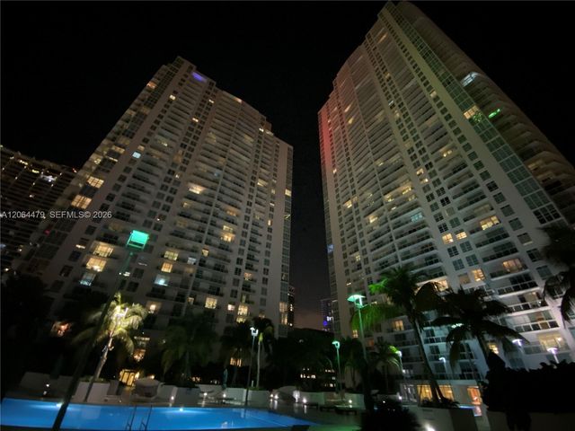 950 Brickell Bay Dr 3709, Miami, FL 33131