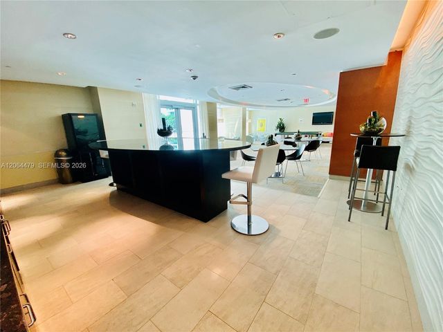 950 Brickell Bay Dr 3709, Miami, FL 33131