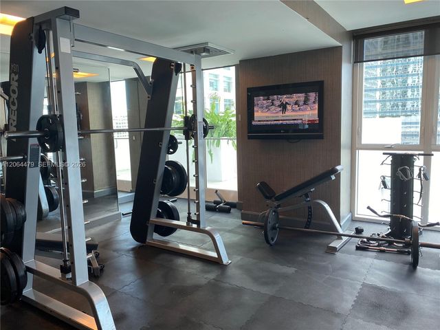 950 Brickell Bay Dr 3709, Miami, FL 33131
