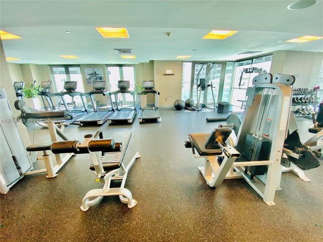 950 Brickell Bay Dr 3709, Miami, FL 33131