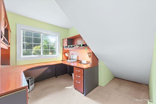 2819 Sun Valley Drive, Cary, IL 60013