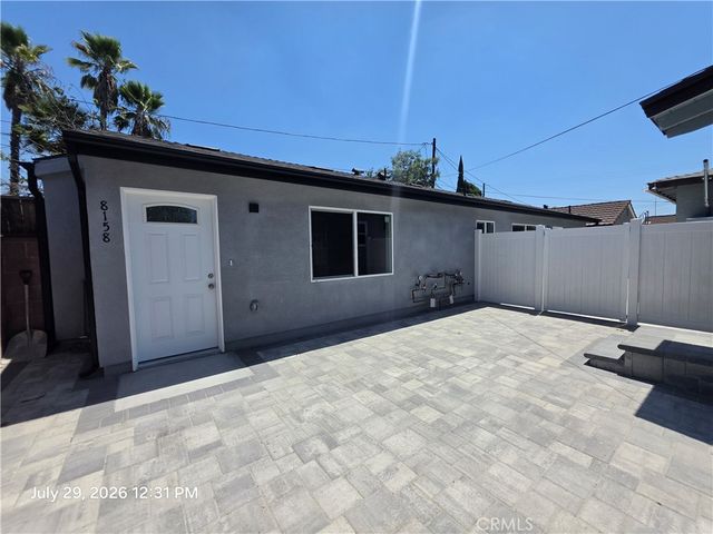 8156 Potter Avenue, North Hollywood, CA 91605