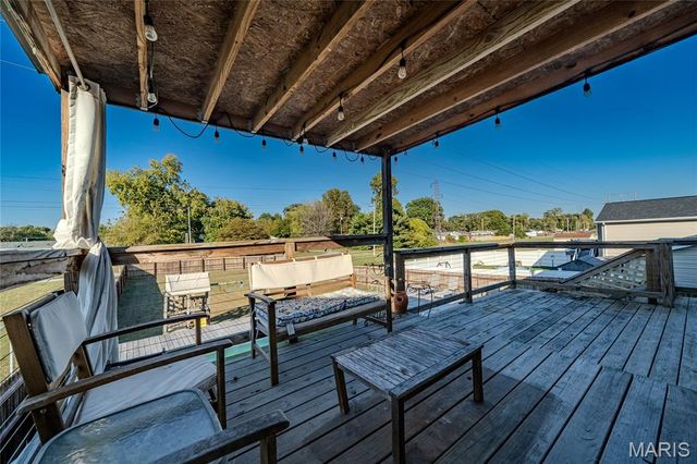 2305 Hunters Point Drive, Granite City, IL 62040