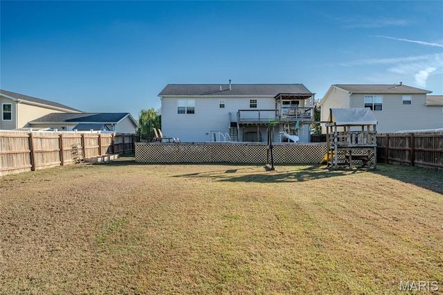 2305 Hunters Point Drive, Granite City, IL 62040