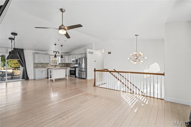 2305 Hunters Point Drive, Granite City, IL 62040