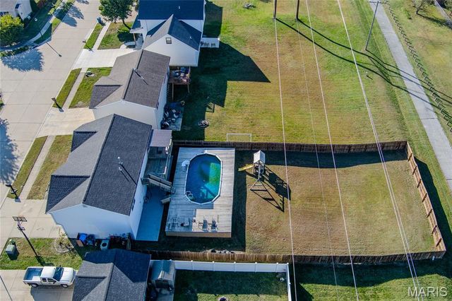 2305 Hunters Point Drive, Granite City, IL 62040