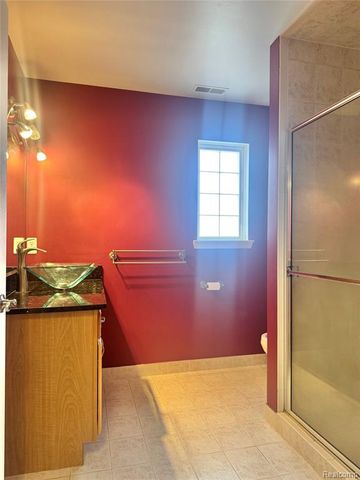 14258 Moravian Manor Circle 7, Sterling Heights, MI 48312