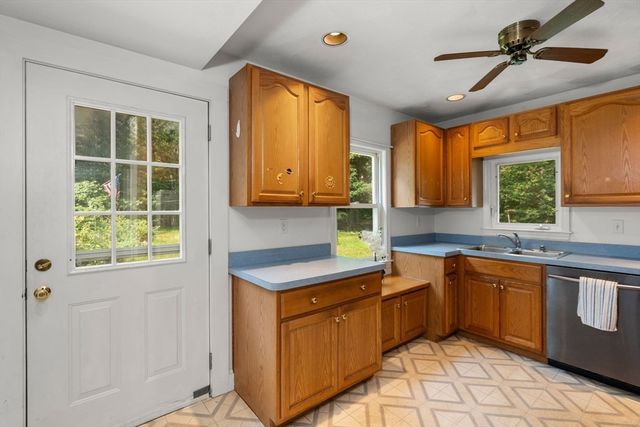 287 Haverhill St, North Reading, MA 01864