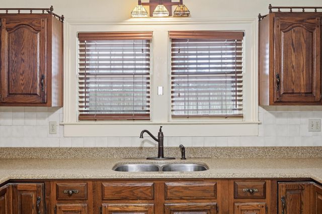 2665 Paris Pike, Lexington, KY 40511