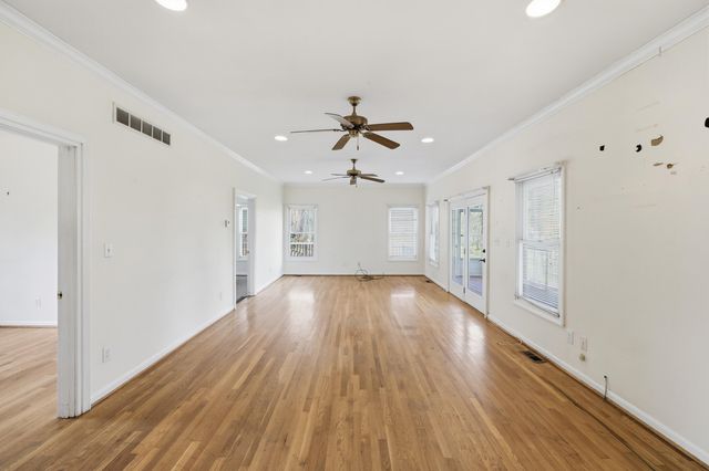 2665 Paris Pike, Lexington, KY 40511