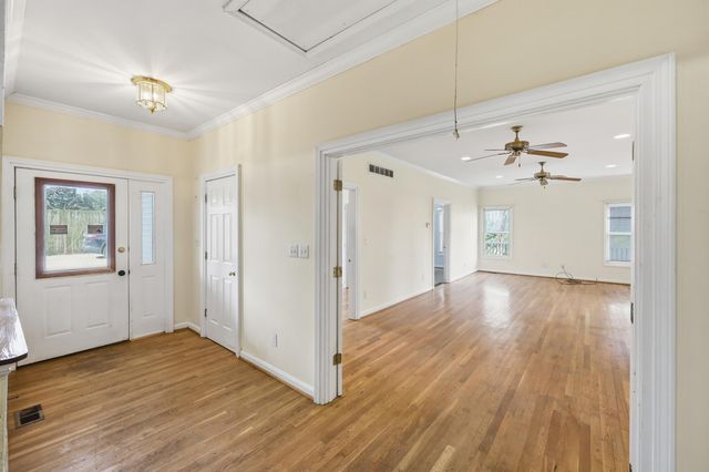 2665 Paris Pike, Lexington, KY 40511