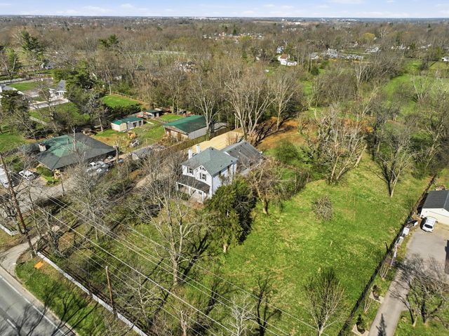 2665 Paris Pike, Lexington, KY 40511