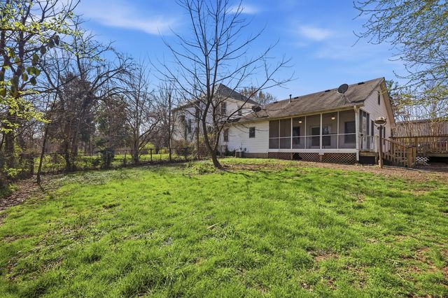 2665 Paris Pike, Lexington, KY 40511