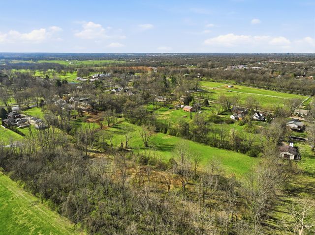 2665 Paris Pike, Lexington, KY 40511