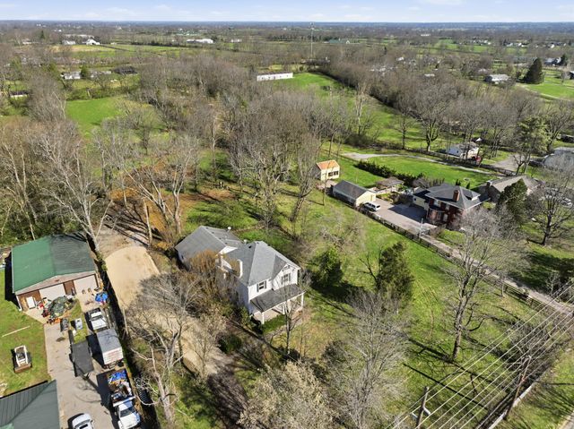 2665 Paris Pike, Lexington, KY 40511