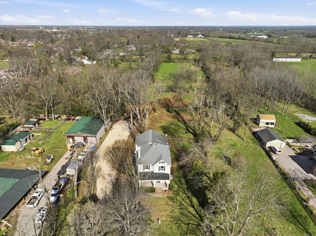 2665 Paris Pike, Lexington, KY 40511