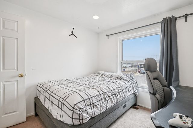 8064 W MELVILLE CIR, Magna, UT 84044