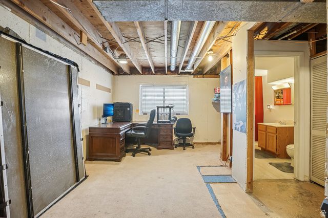 8064 W MELVILLE CIR, Magna, UT 84044