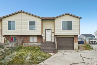 8064 W MELVILLE CIR, Magna, UT 84044