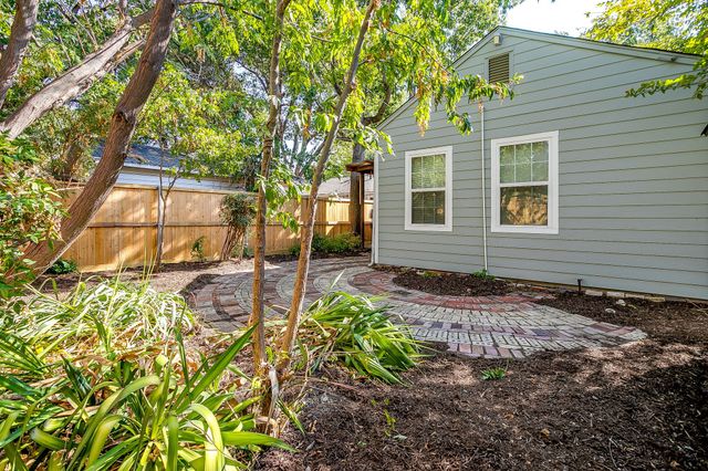 3210 Greene Avenue, Fort Worth, TX 76109