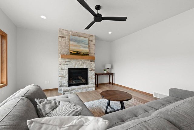 3568 BLACK SHEEP WAY, Green Bay, WI 54311