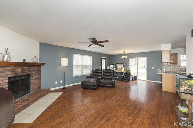 187 White Oak Estates Drive, Troy, MO 63379