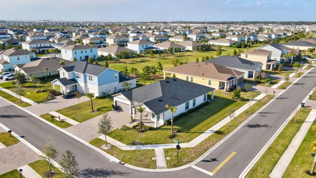 19043 BROAD SHORE Walk, Loxahatchee, FL 33470