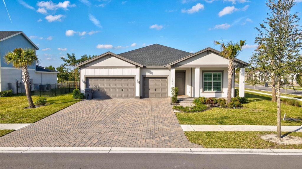 19043 BROAD SHORE Walk, Loxahatchee, FL 33470