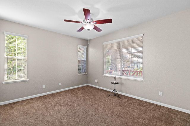 821 Hometown Way, Modesto, CA 95356