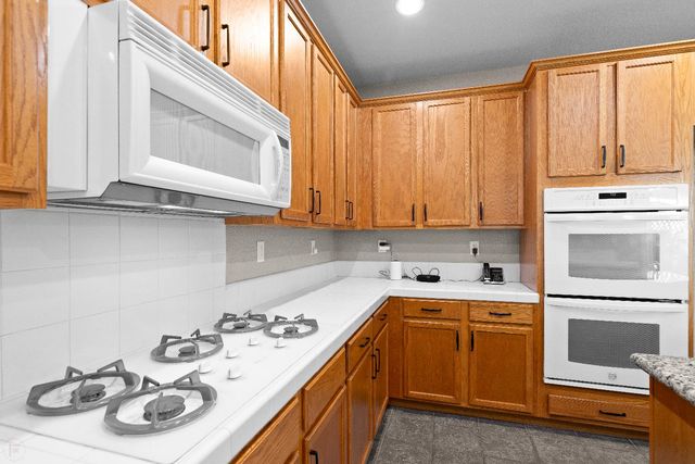 821 Hometown Way, Modesto, CA 95356