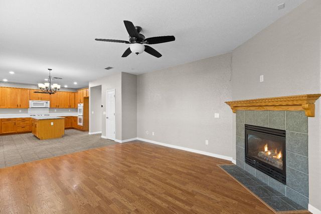 821 Hometown Way, Modesto, CA 95356