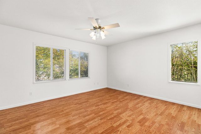 821 Hometown Way, Modesto, CA 95356