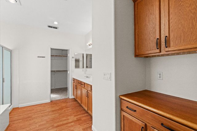 821 Hometown Way, Modesto, CA 95356