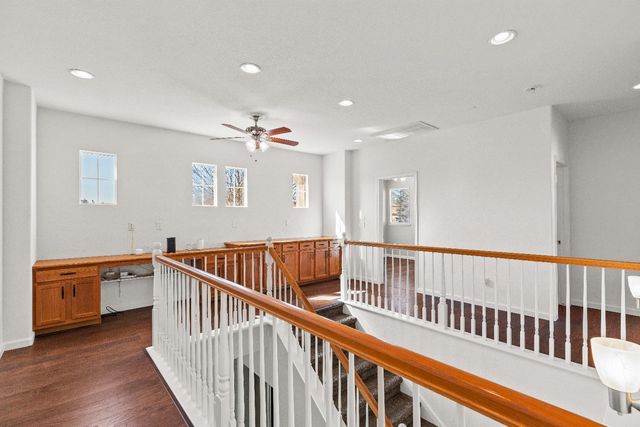 821 Hometown Way, Modesto, CA 95356