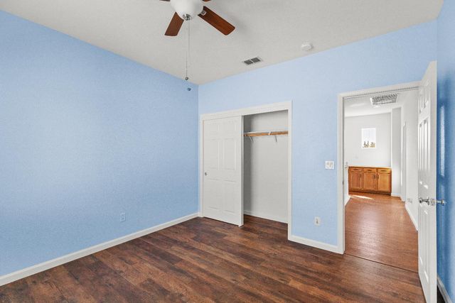 821 Hometown Way, Modesto, CA 95356