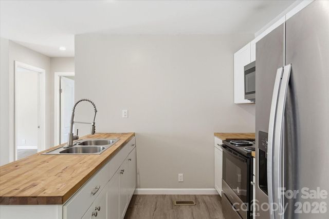 106 Central Avenue, Swannanoa, NC 28778
