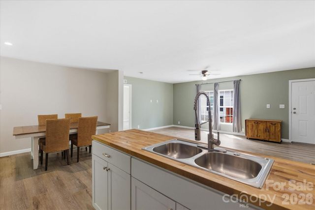 106 Central Avenue, Swannanoa, NC 28778