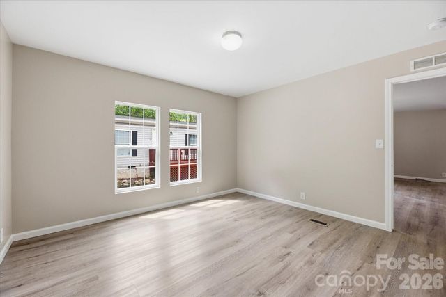 106 Central Avenue, Swannanoa, NC 28778