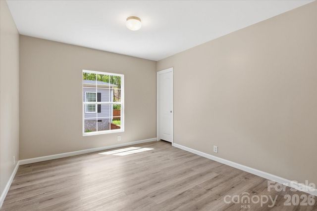 106 Central Avenue, Swannanoa, NC 28778
