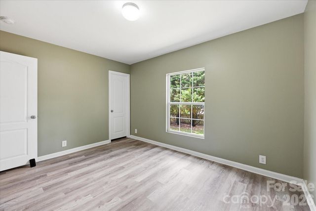 106 Central Avenue, Swannanoa, NC 28778