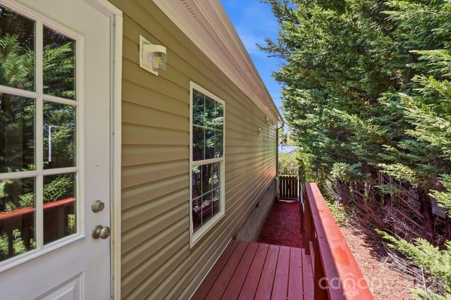 106 Central Avenue, Swannanoa, NC 28778