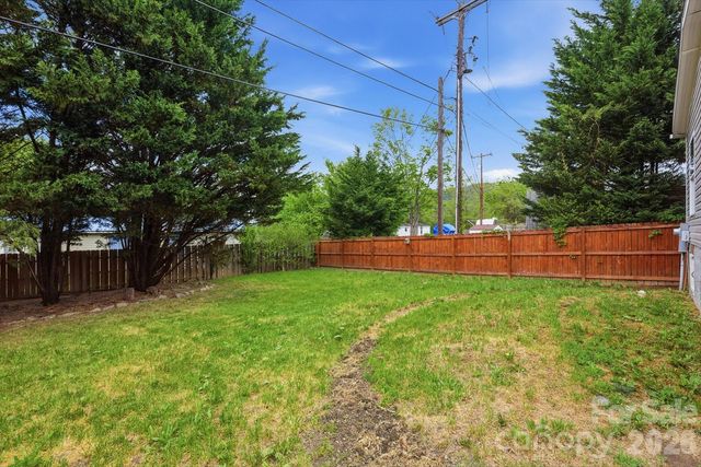 106 Central Avenue, Swannanoa, NC 28778