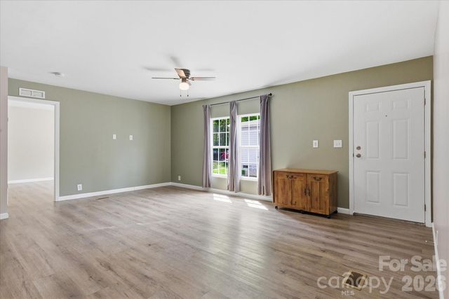106 Central Avenue, Swannanoa, NC 28778