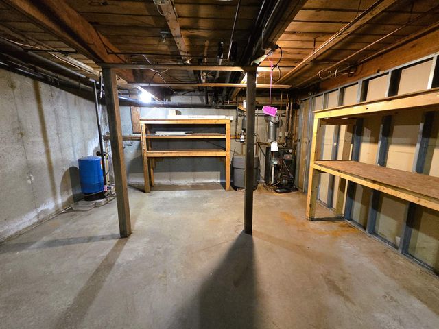 119 Newton Hill Road, Vernon, VT 05354