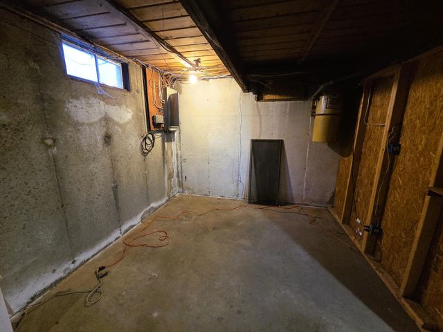 119 Newton Hill Road, Vernon, VT 05354