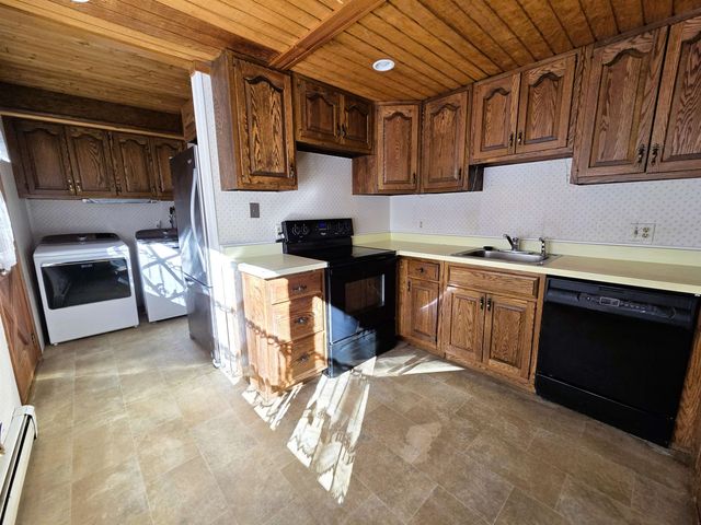 119 Newton Hill Road, Vernon, VT 05354