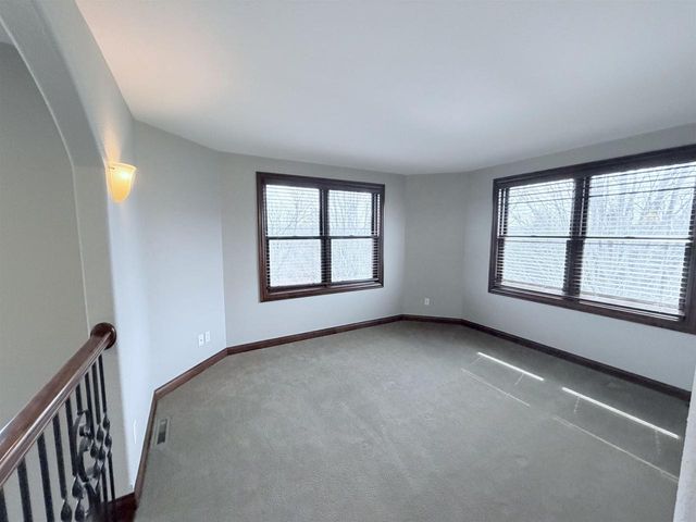 2821 E MILESTONE COURT, Appleton, WI 54913