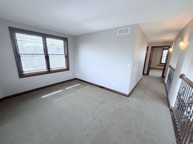 2821 E MILESTONE COURT, Appleton, WI 54913