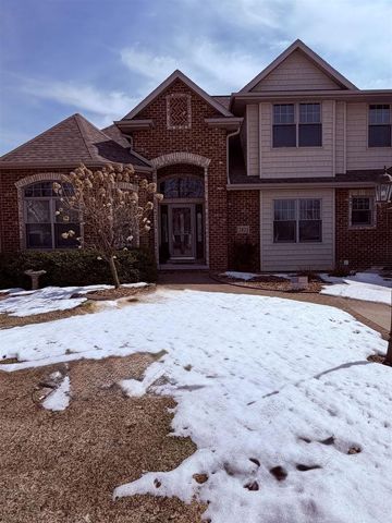 2821 E MILESTONE COURT, Appleton, WI 54913